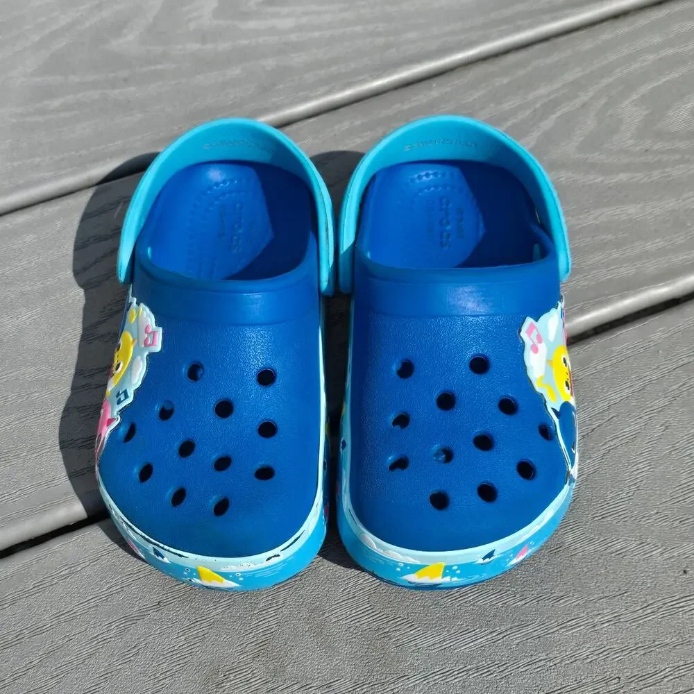 Crocs Kids Baby Shark Slip on Clogs Blue, Size C9